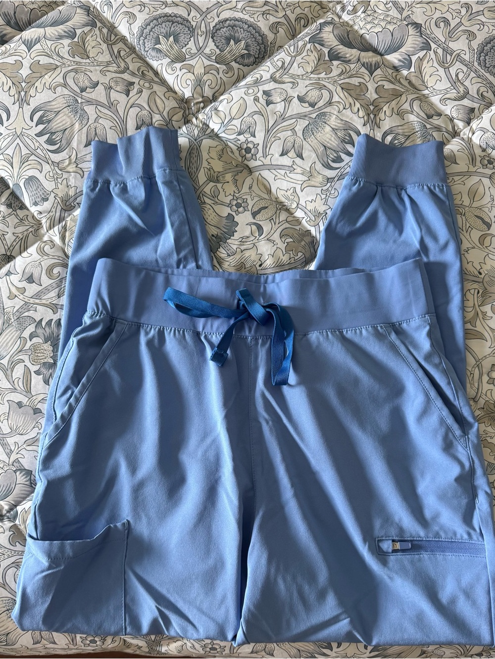 Uniform Advantage Scrub Set - Petite